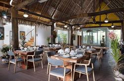 Beluu Seaview Hotel - Palau. Dining Area.